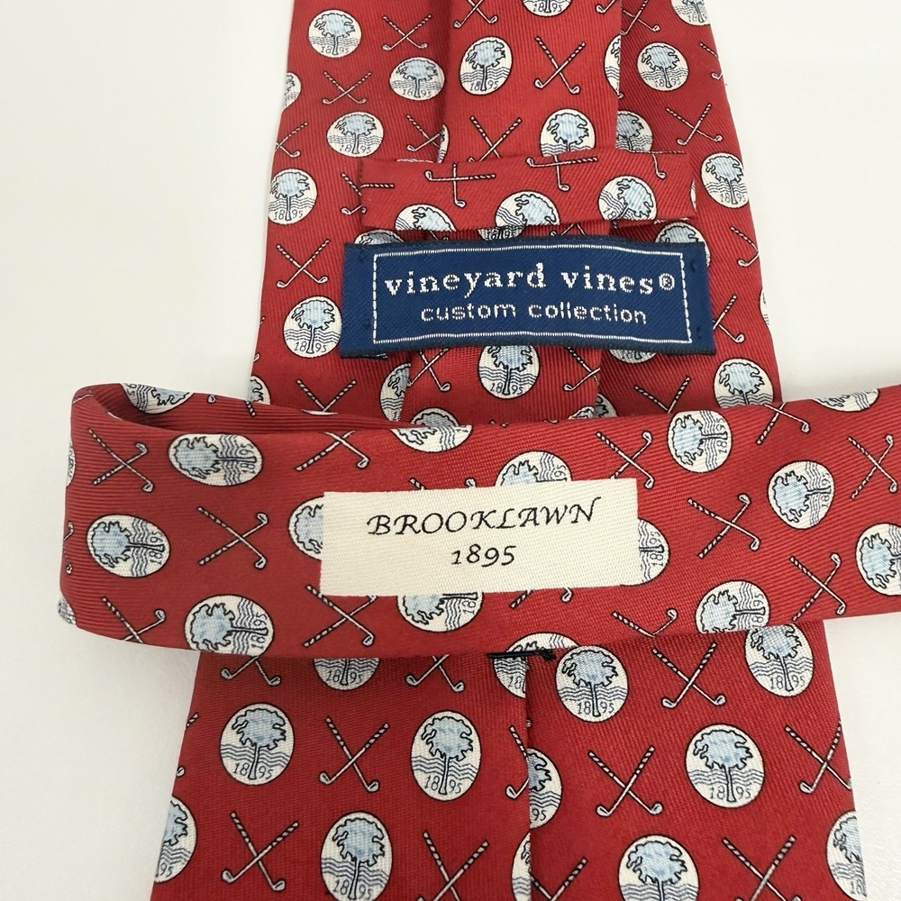 Vineyard Vines Men's Tie Brooklawn Golf Red Satin Silk USA 3.75" (W) 57" (L) euc